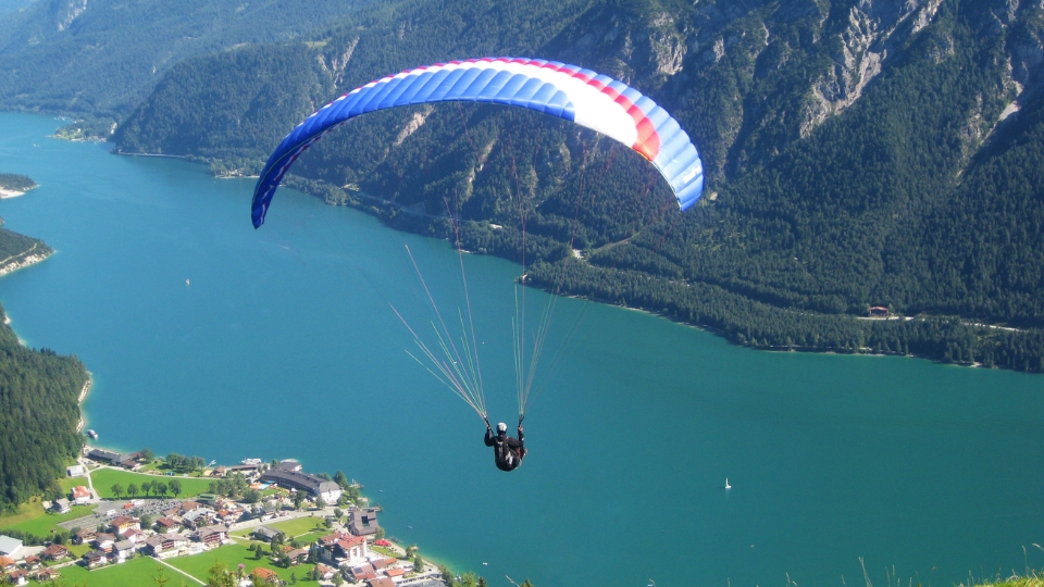 Faire du parapente : quels sont les avantages ?